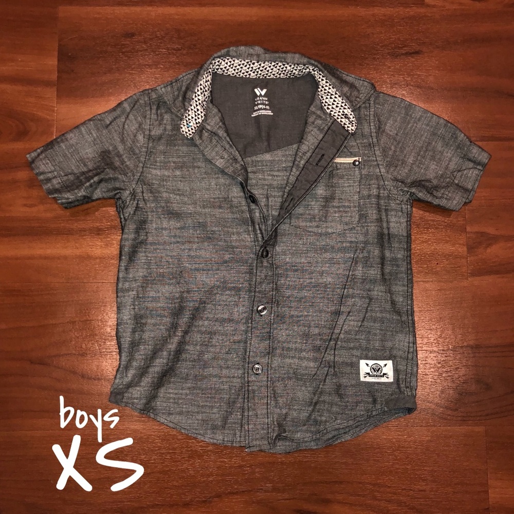XS BOYS BUTTON UP SHIRT
